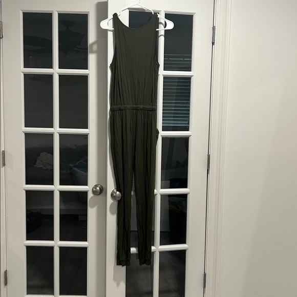 Pink Lily Dark Green Sleeveless Jumpsuit Size Small - Picture 7 of 7